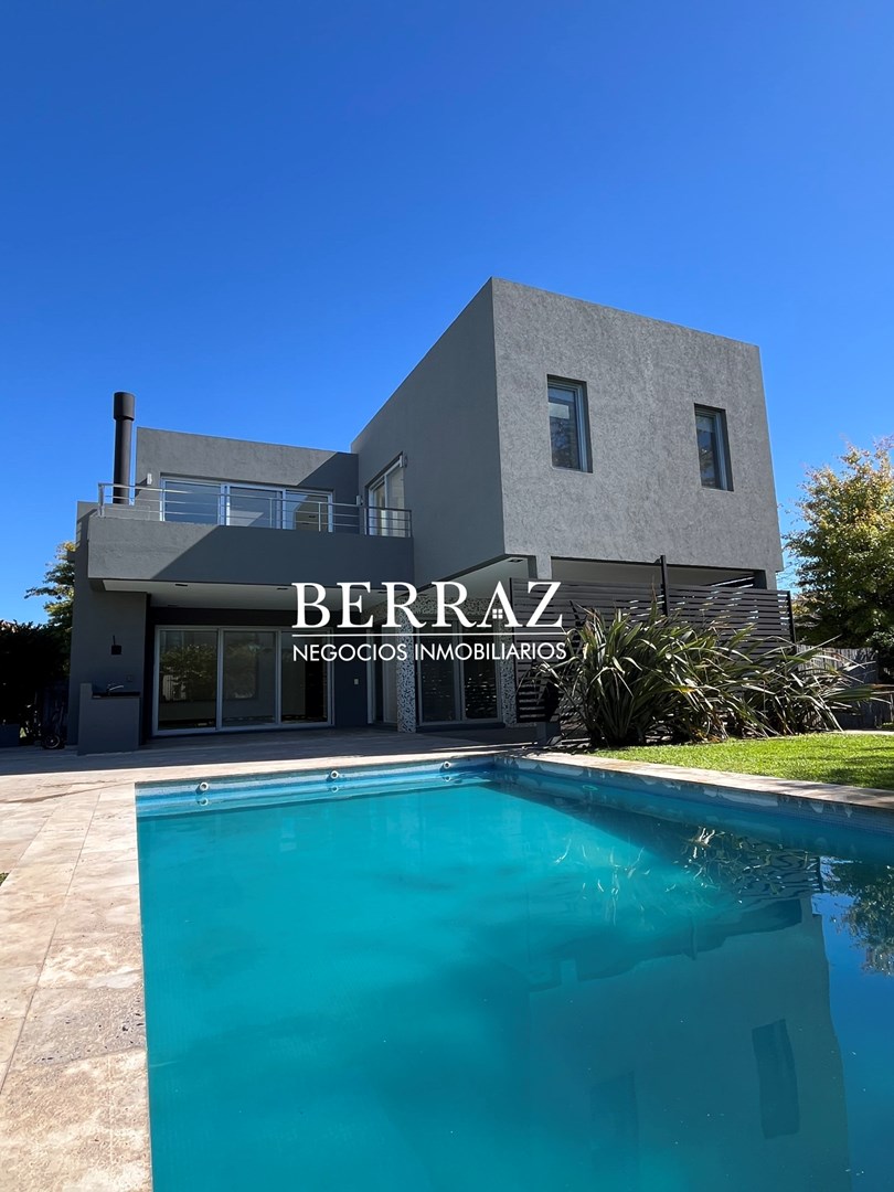 Casa venta 4 ambientes en Ayres Plaza Pilar lote de 655 m2