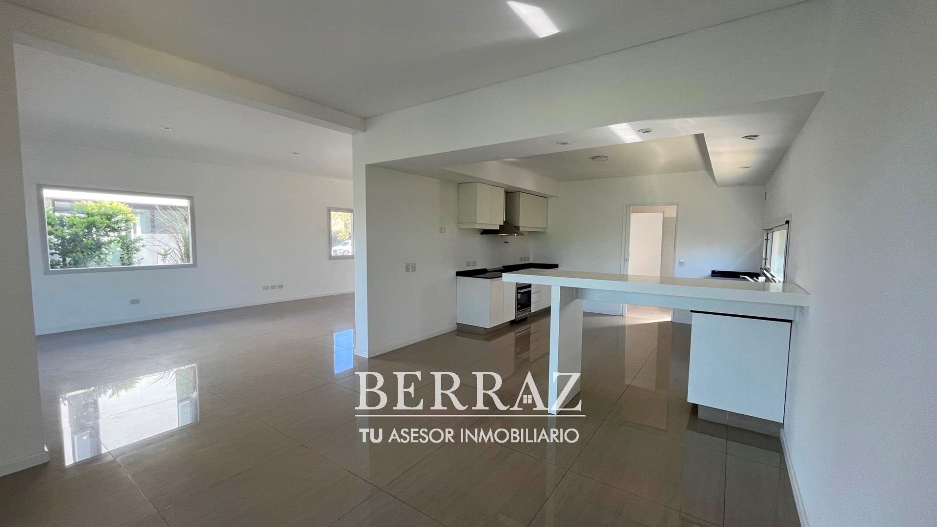 Casa alquiler 5 ambientes en Castaños Nordelta lote de 507 m2