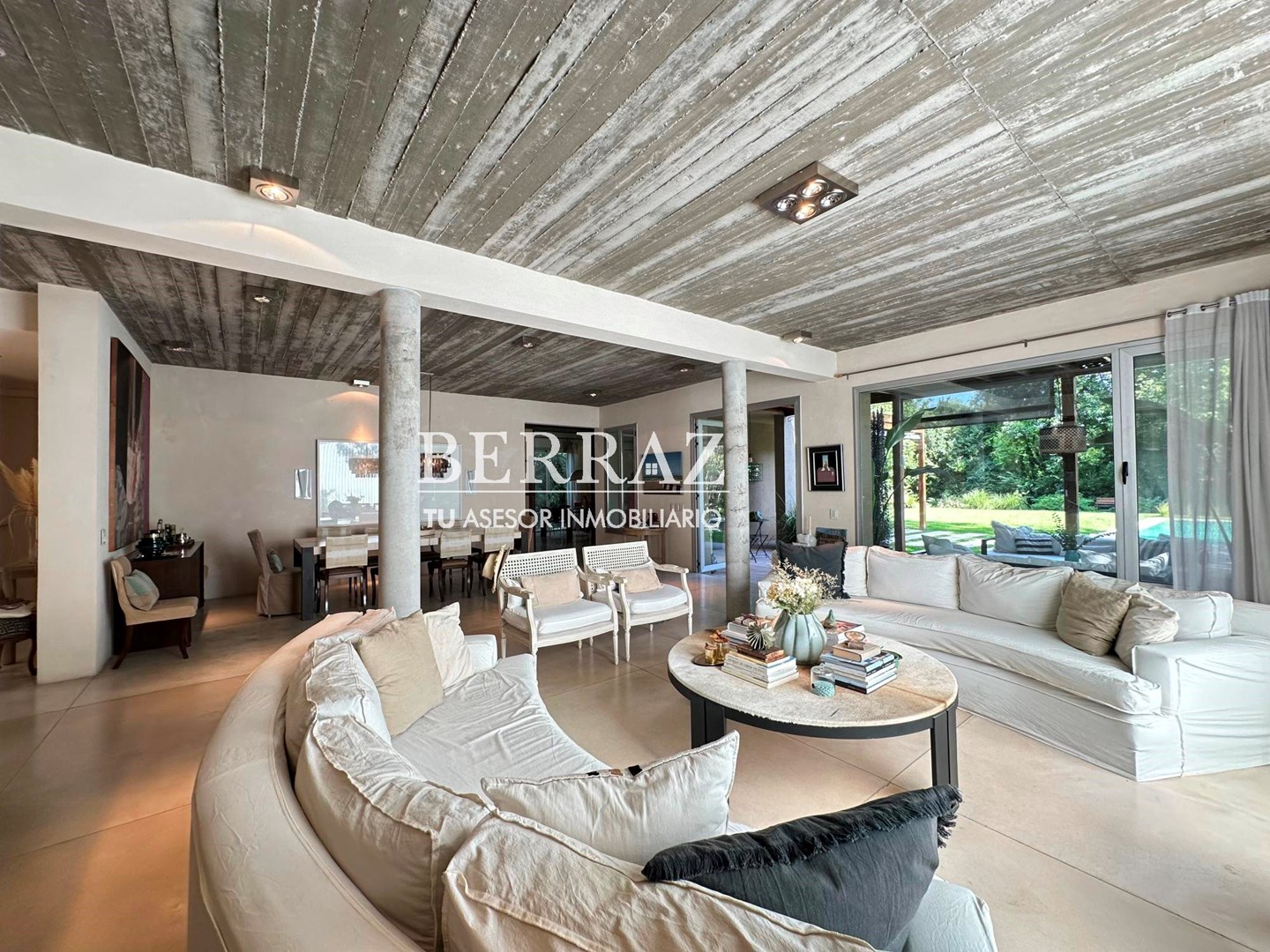 Casa venta 6 ambientes en Tortugas CC Pilar lote de 1094 m2