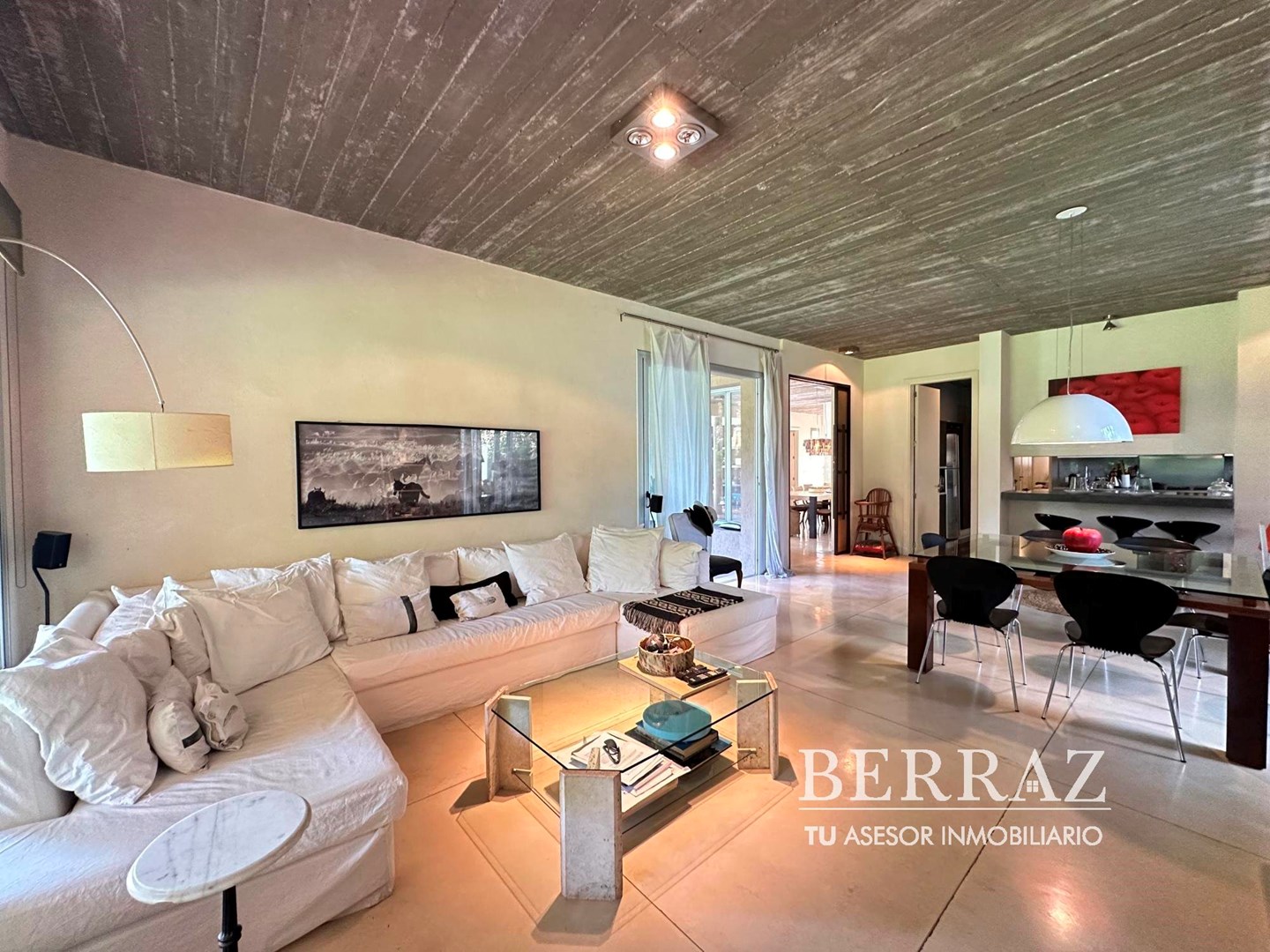 Casa venta 6 ambientes en Tortugas CC Pilar lote de 1094 m2