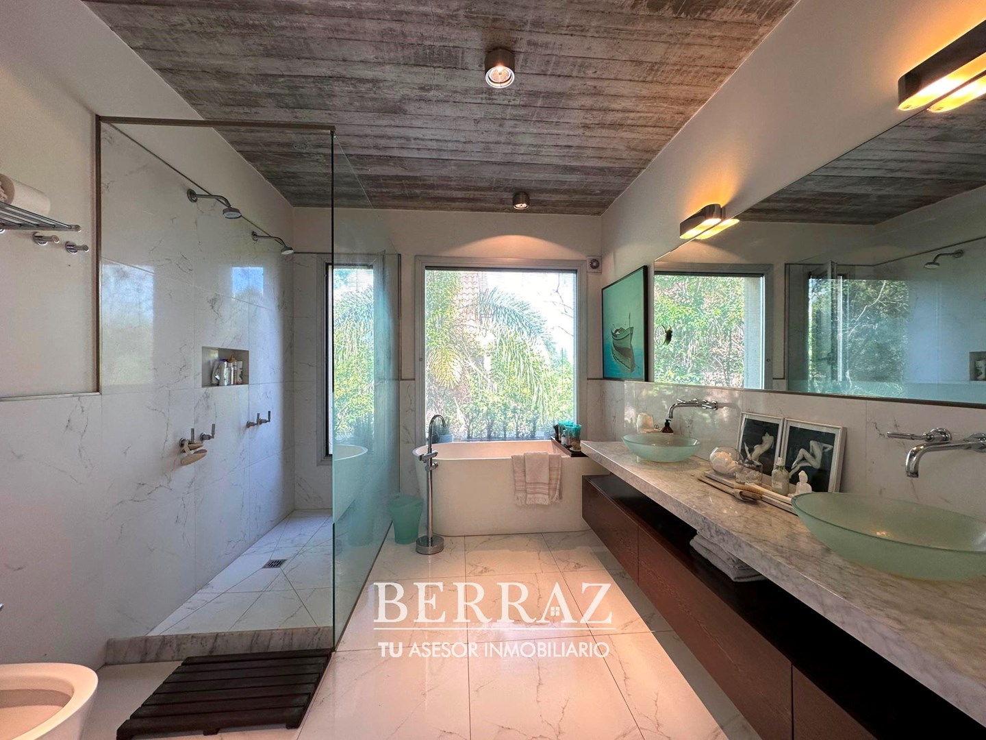 Casa venta 6 ambientes en Tortugas CC Pilar lote de 1094 m2