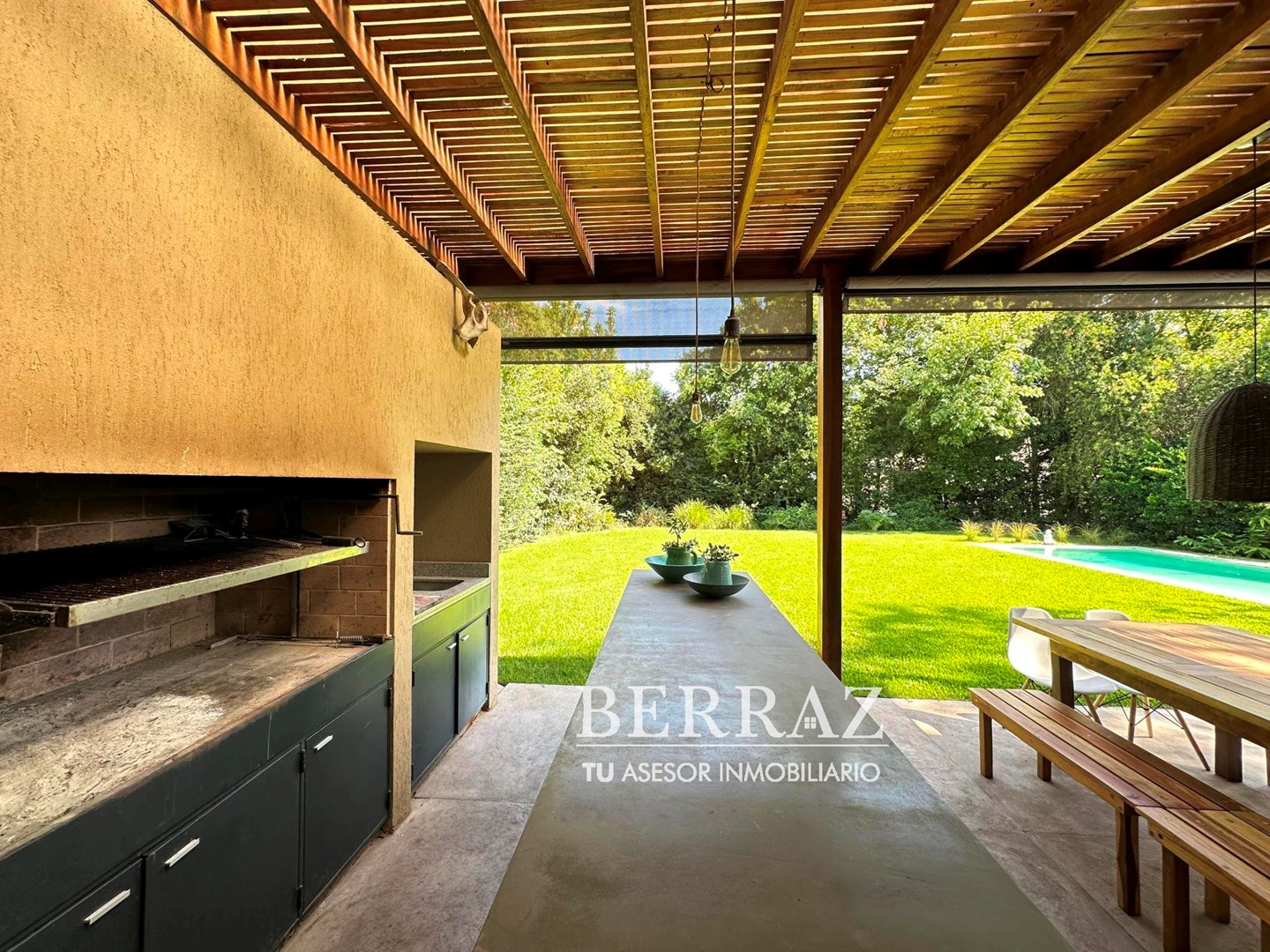 Casa venta 6 ambientes en Tortugas CC Pilar lote de 1094 m2