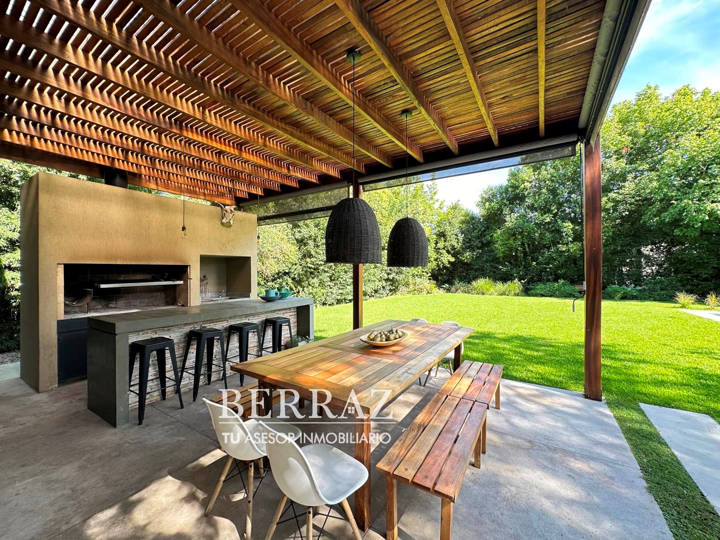 Casa venta 6 ambientes en Tortugas CC Pilar lote de 1094 m2