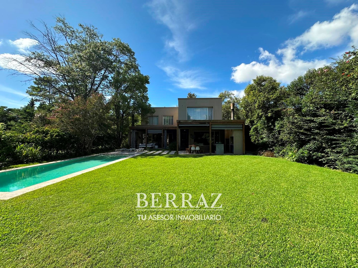 Casa venta 6 ambientes en Tortugas CC Pilar lote de 1094 m2