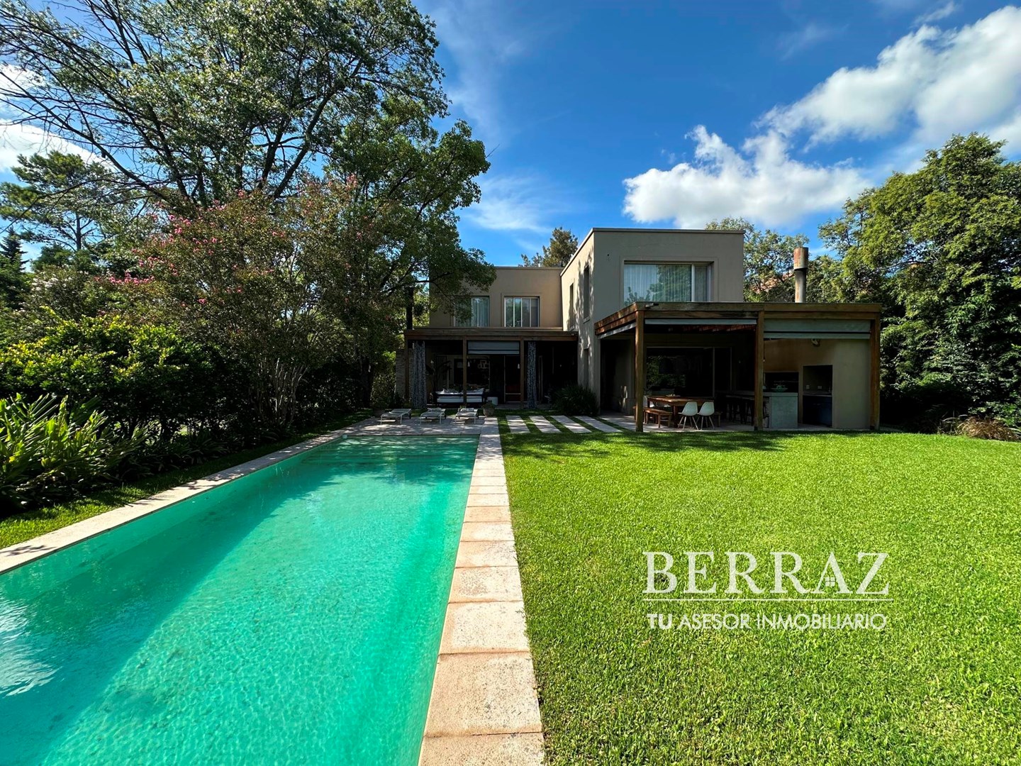 Casa venta 6 ambientes en Tortugas CC Pilar lote de 1094 m2