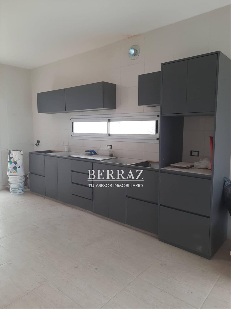 Casa 4 ambientes venta en Santa Elena Pilar del Este lote de 520 m2