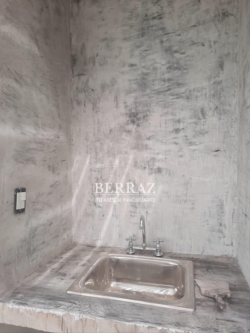 Casa 4 ambientes venta en Santa Elena Pilar del Este lote de 520 m2