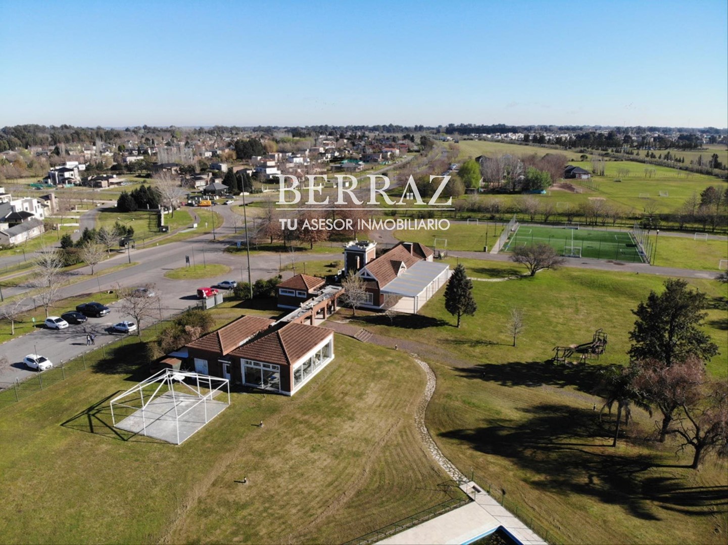Casa 4 ambientes venta en Santa Elena Pilar del Este lote de 520 m2