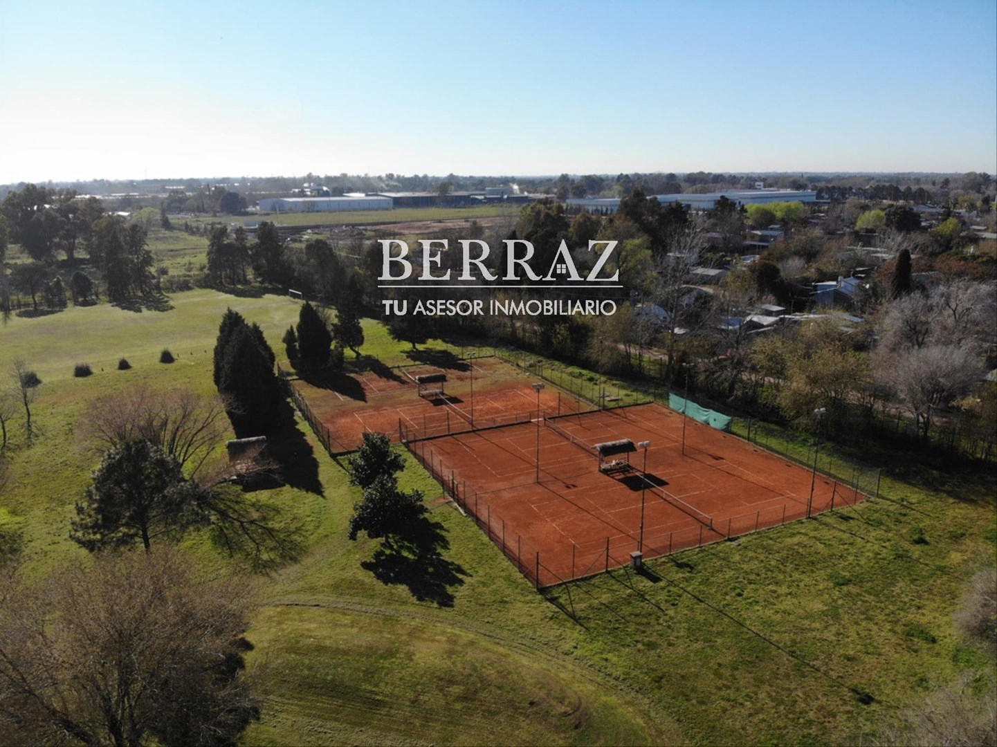Casa 4 ambientes venta en Santa Elena Pilar del Este lote de 520 m2