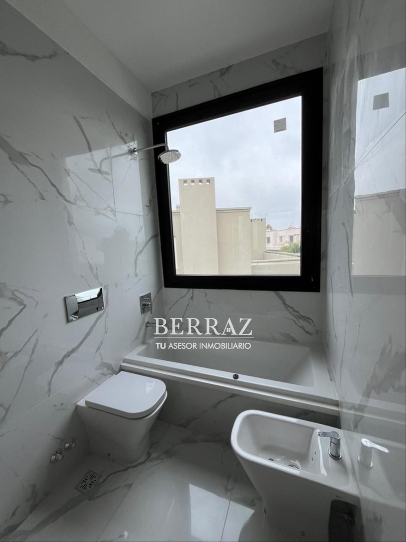 Casa venta 5 ambientes en Ayres Plaza Pilar lote de 923 m2