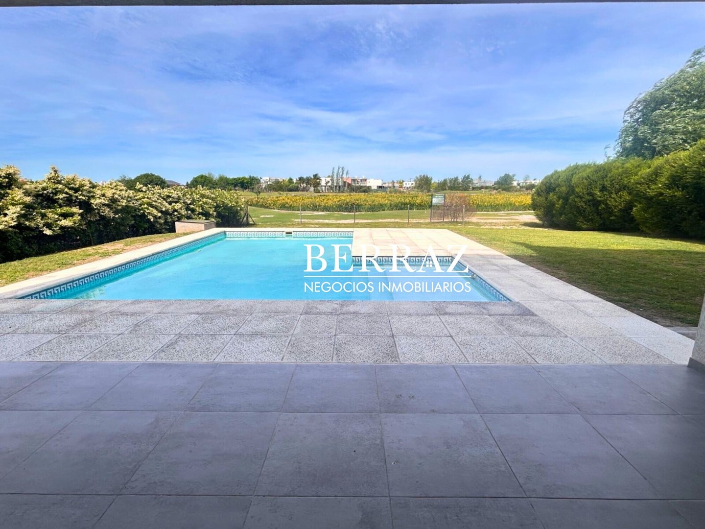 Casa venta 6 ambientes en El Cantón barrio Golf Escobar lote de 900 m2