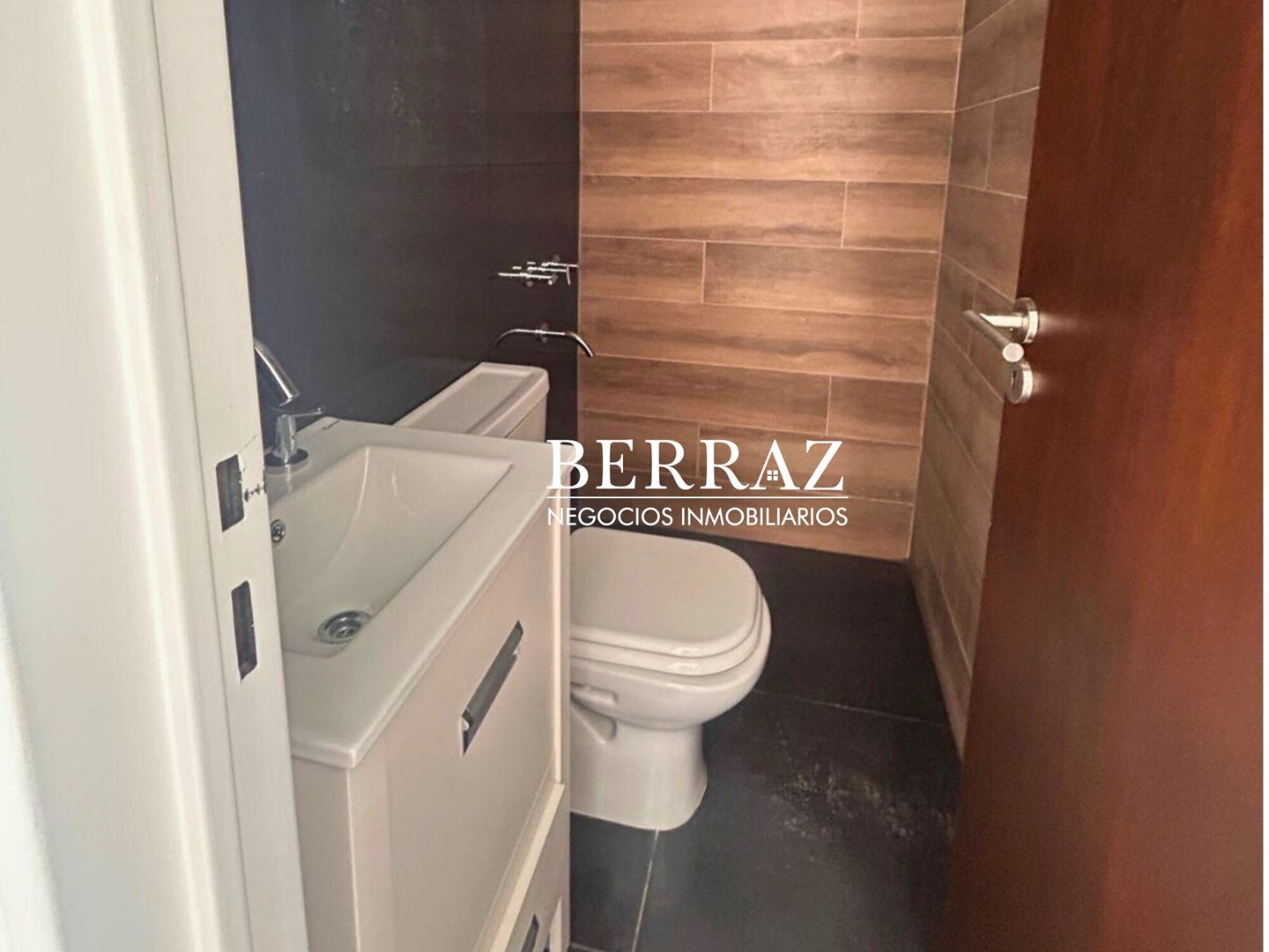 Casa venta 6 ambientes en El Cantón barrio Golf Escobar lote de 900 m2