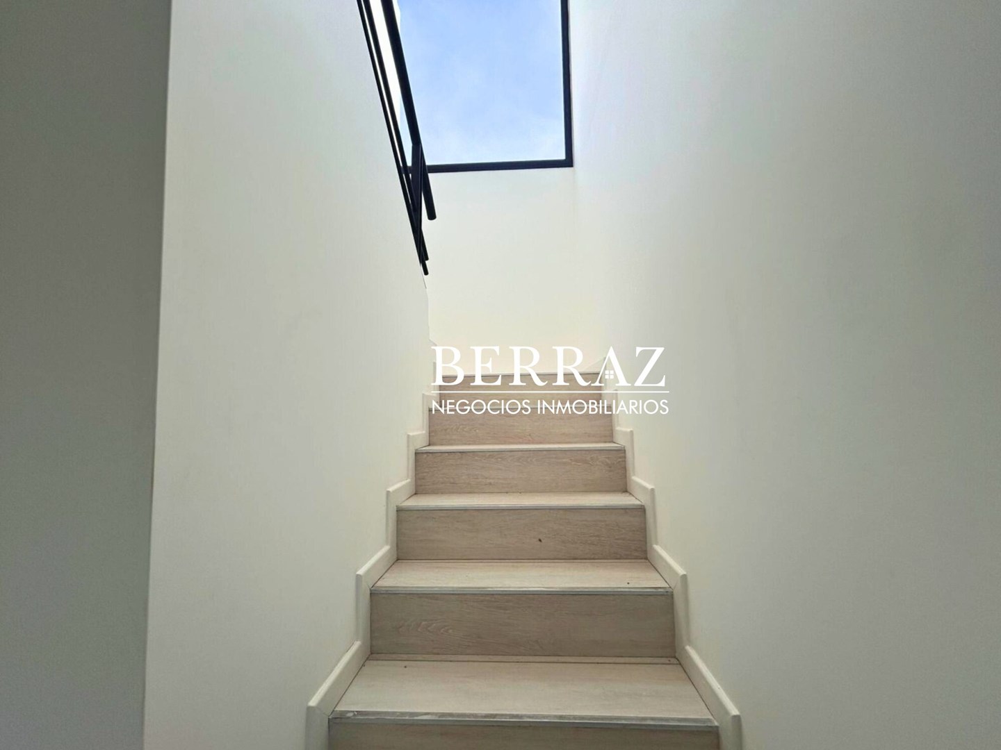 Casa venta 6 ambientes en El Cantón barrio Golf Escobar lote de 900 m2