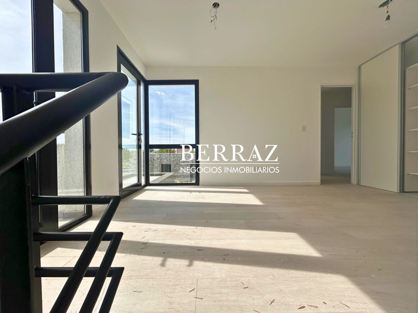Casa venta 6 ambientes en El Cantón barrio Golf Escobar lote de 900 m2