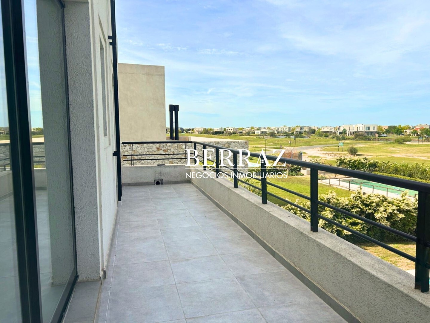 Casa venta 6 ambientes en El Cantón barrio Golf Escobar lote de 900 m2