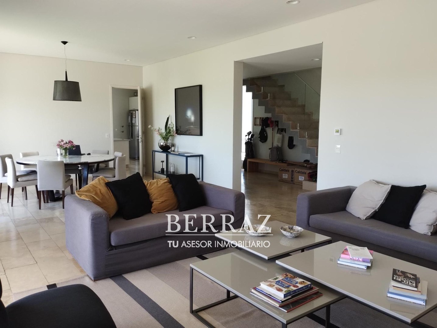 Casa venta 7 ambientes con vista al golf en La Calesa Pilará Pilar lote de 1000 m2