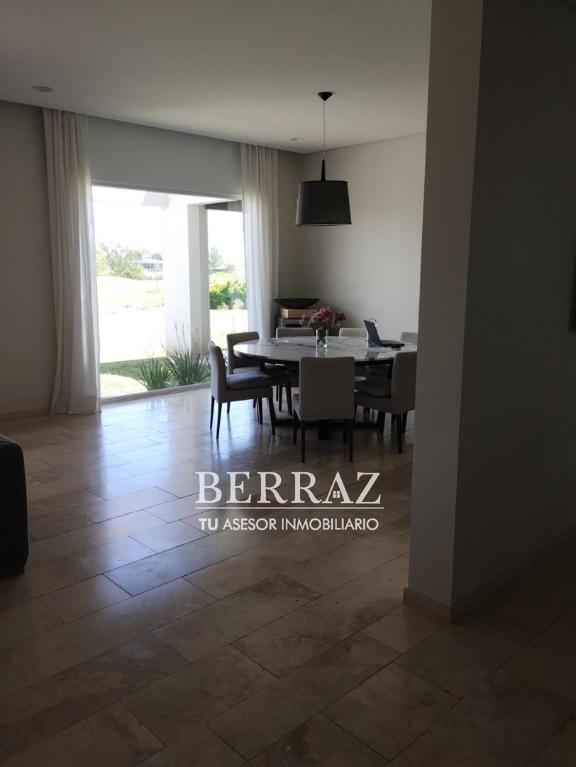 Casa venta 7 ambientes con vista al golf en La Calesa Pilará Pilar lote de 1000 m2