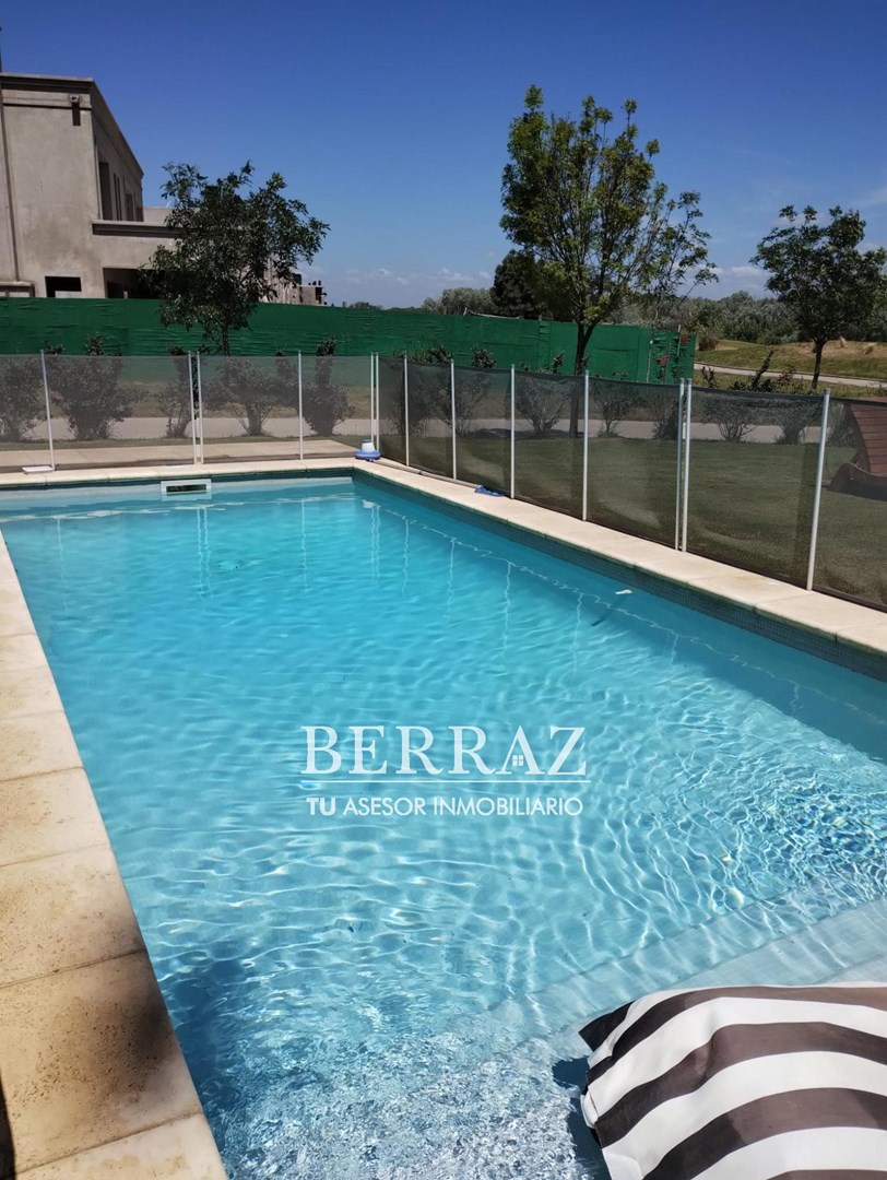 Casa venta 7 ambientes con vista al golf en La Calesa Pilará Pilar lote de 1000 m2