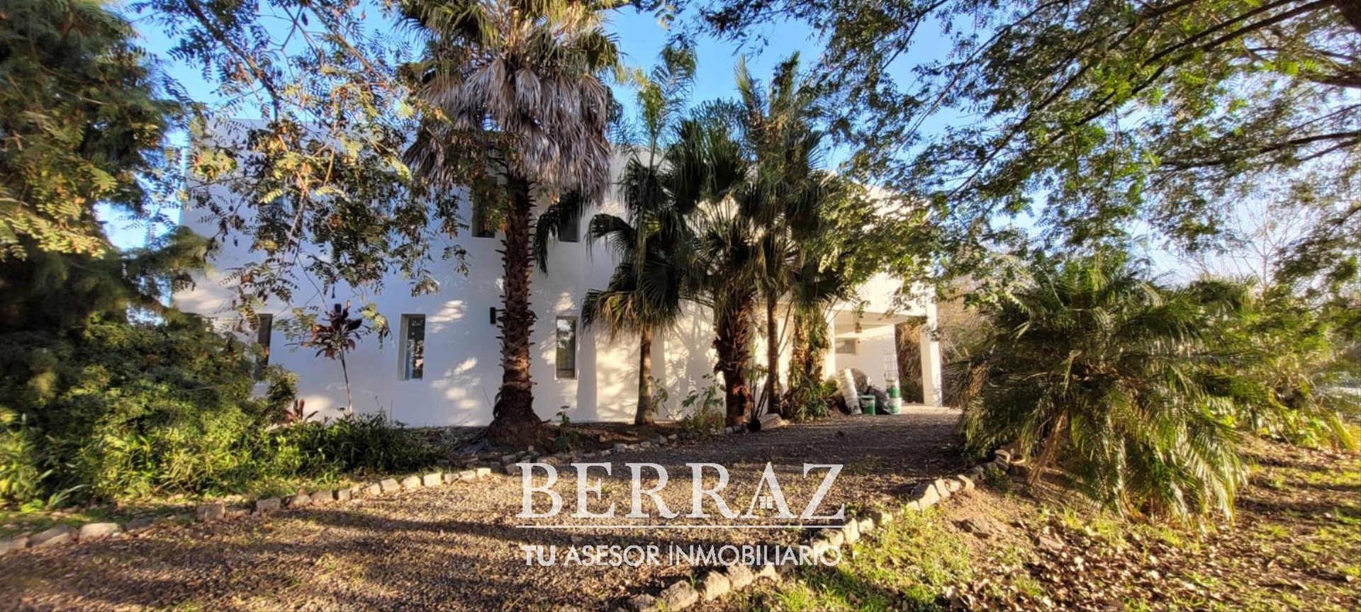 OPORTUNIDAD! Casa venta 7 ambientes Plantas al agua en Santa Barbara Tigre lote de 756,46 m2