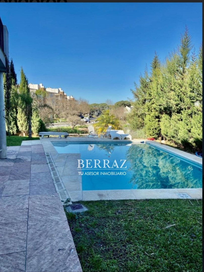 OPORTUNIDAD! Casa venta 7 ambientes Plantas al agua en Santa Barbara Tigre lote de 756,46 m2