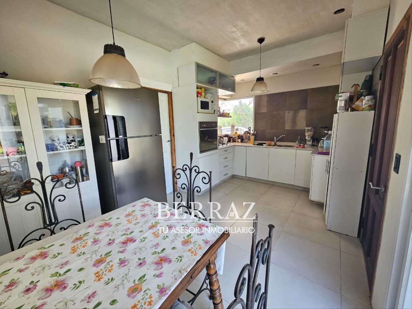 OPORTUNIDAD! Casa venta 7 ambientes Plantas al agua en Santa Barbara Tigre lote de 756,46 m2