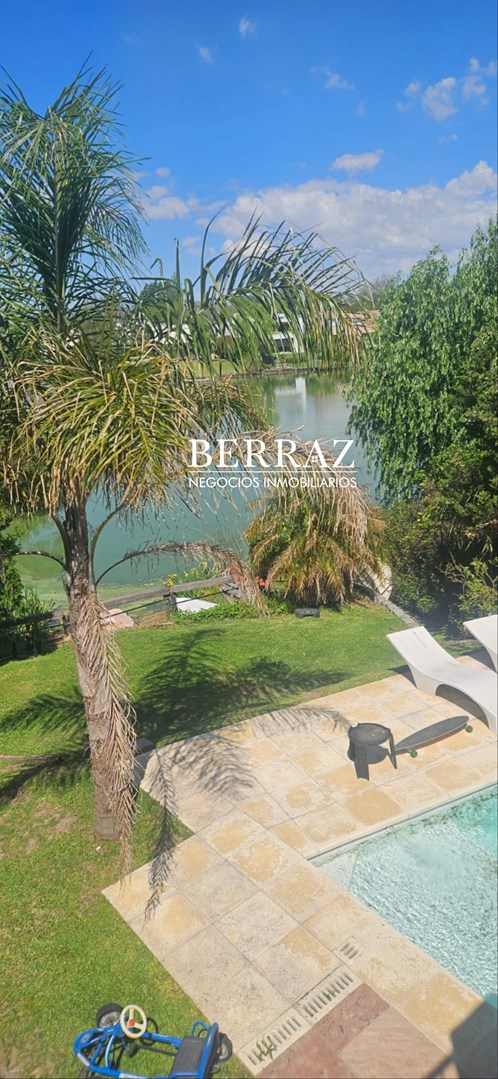 OPORTUNIDAD! Casa venta 7 ambientes Plantas al agua en Santa Barbara Tigre lote de 756,46 m2