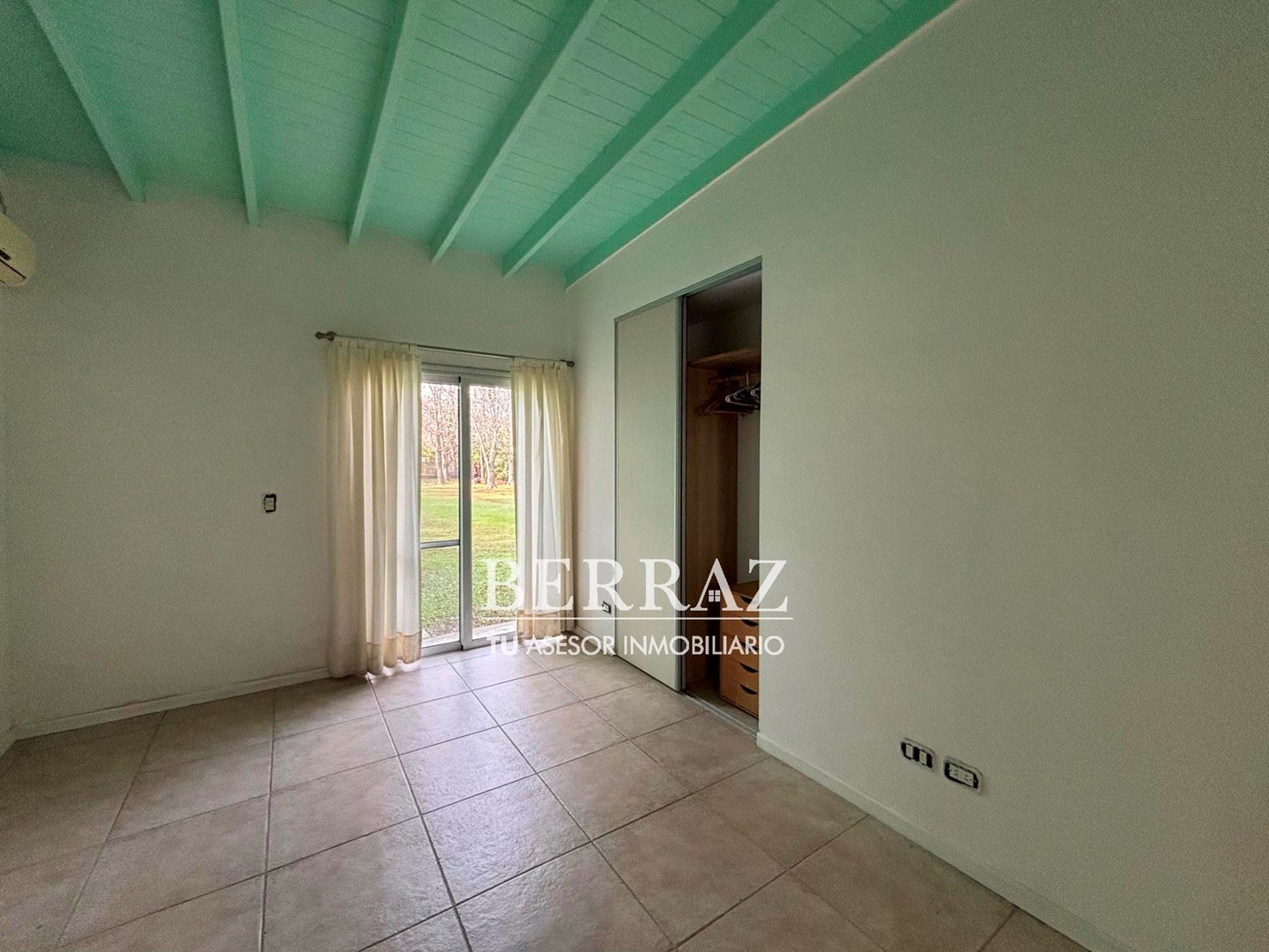 OPORTUNIDAD RETASADA Casa venta 4 ambientes en Los Potrillos Pilar lote de 1100 m2