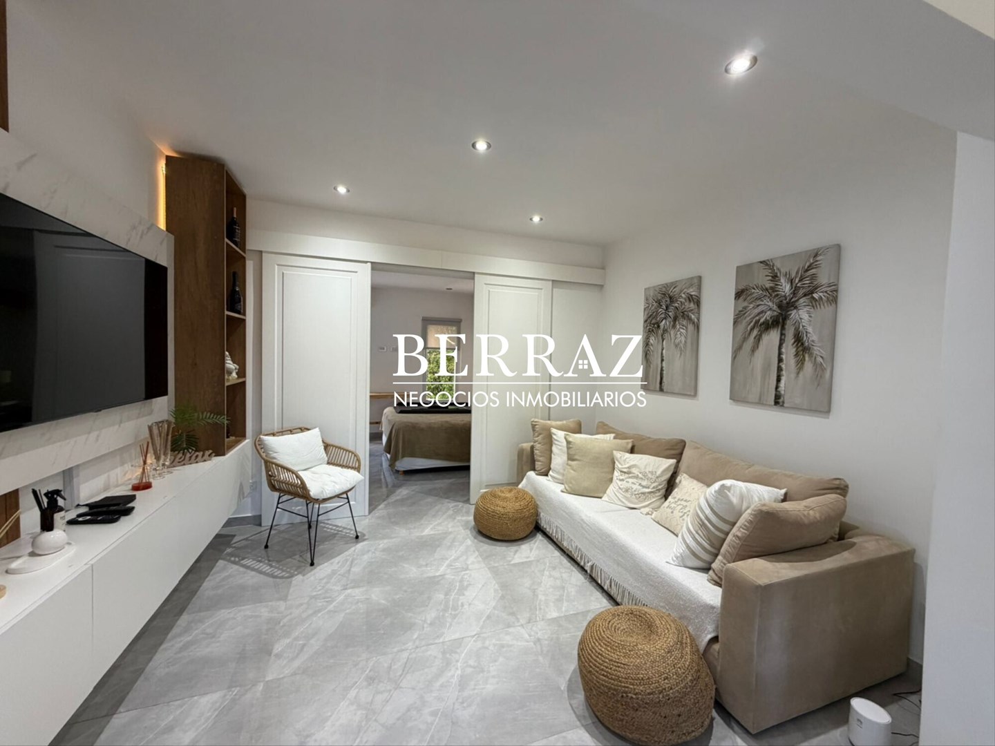 Casa venta 7 ambientes en Santa Guadalupe Pilar del Este 638 m2