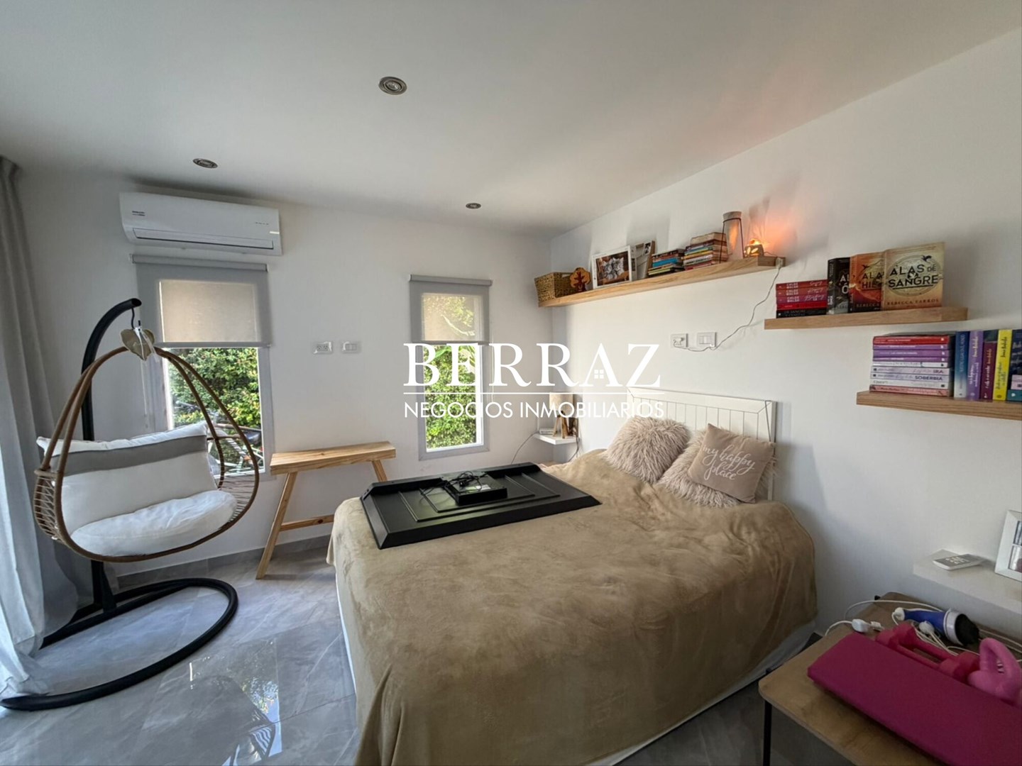 Casa venta 7 ambientes en Santa Guadalupe Pilar del Este 638 m2