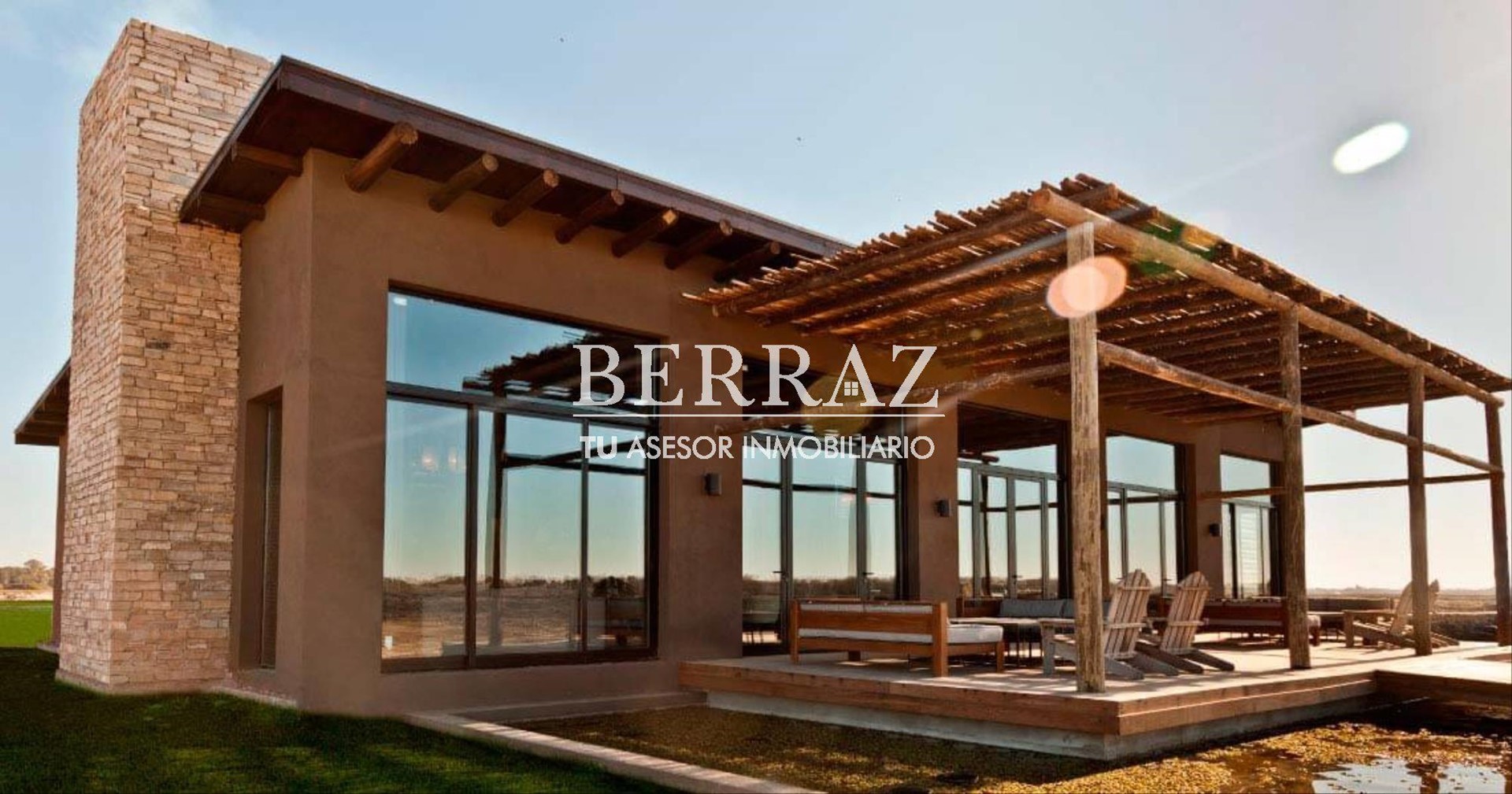 OPORTUNIDAD! Lote venta de 782 m2 al agua en El Naudir Escobar