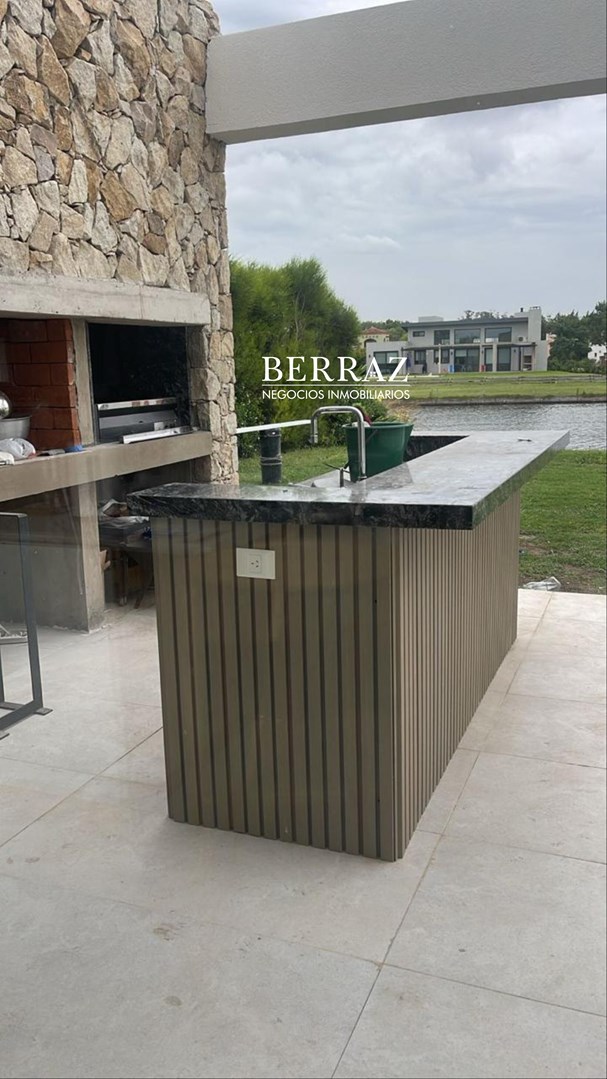 Casa Venta 5 Dormitorios Barrio San Matias Area 1 Lote de 900 m2 Escobar CON FINANCIACION!!