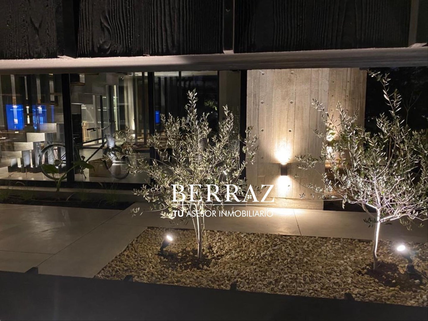 Casa Venta 3 Dormitorios La Calesa, Pilará Lote de 935 m2 Pilar