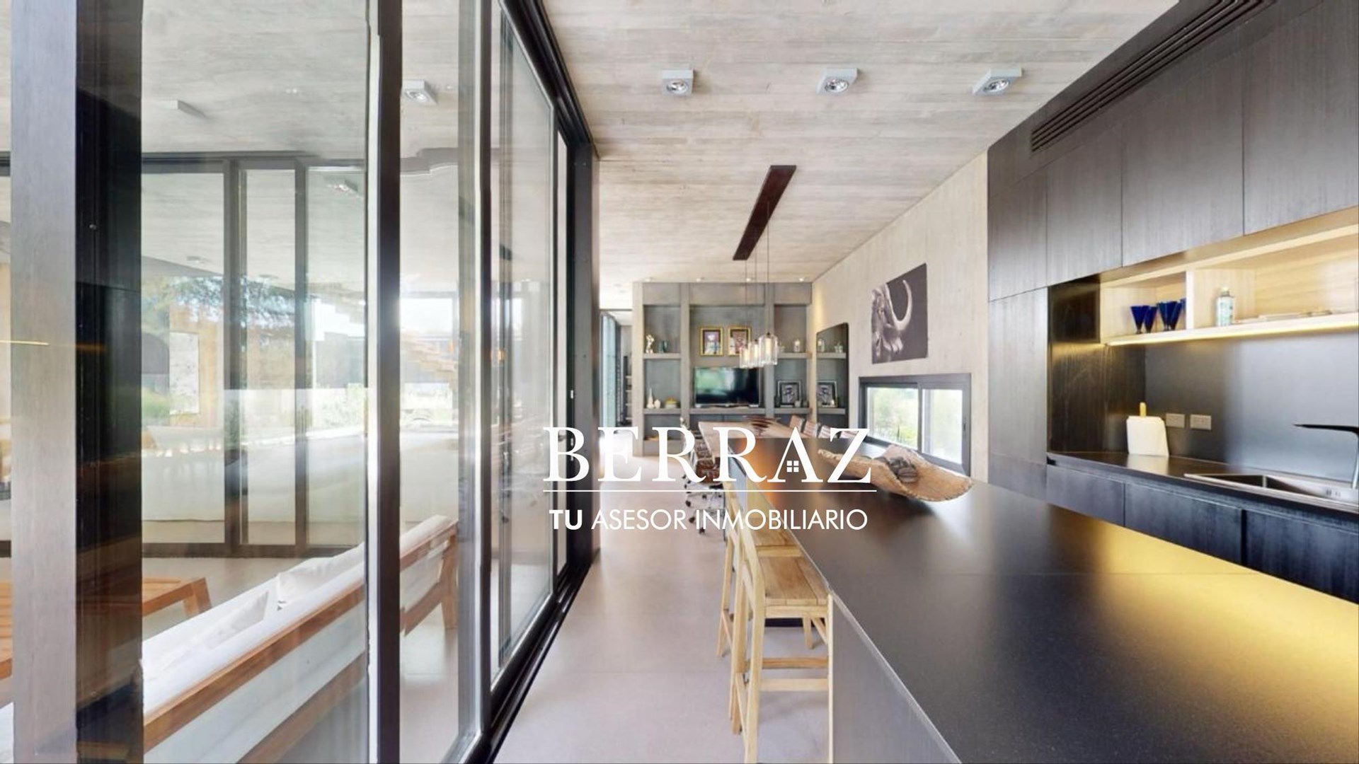 Casa Venta 3 Dormitorios La Calesa, Pilará Lote de 935 m2 Pilar