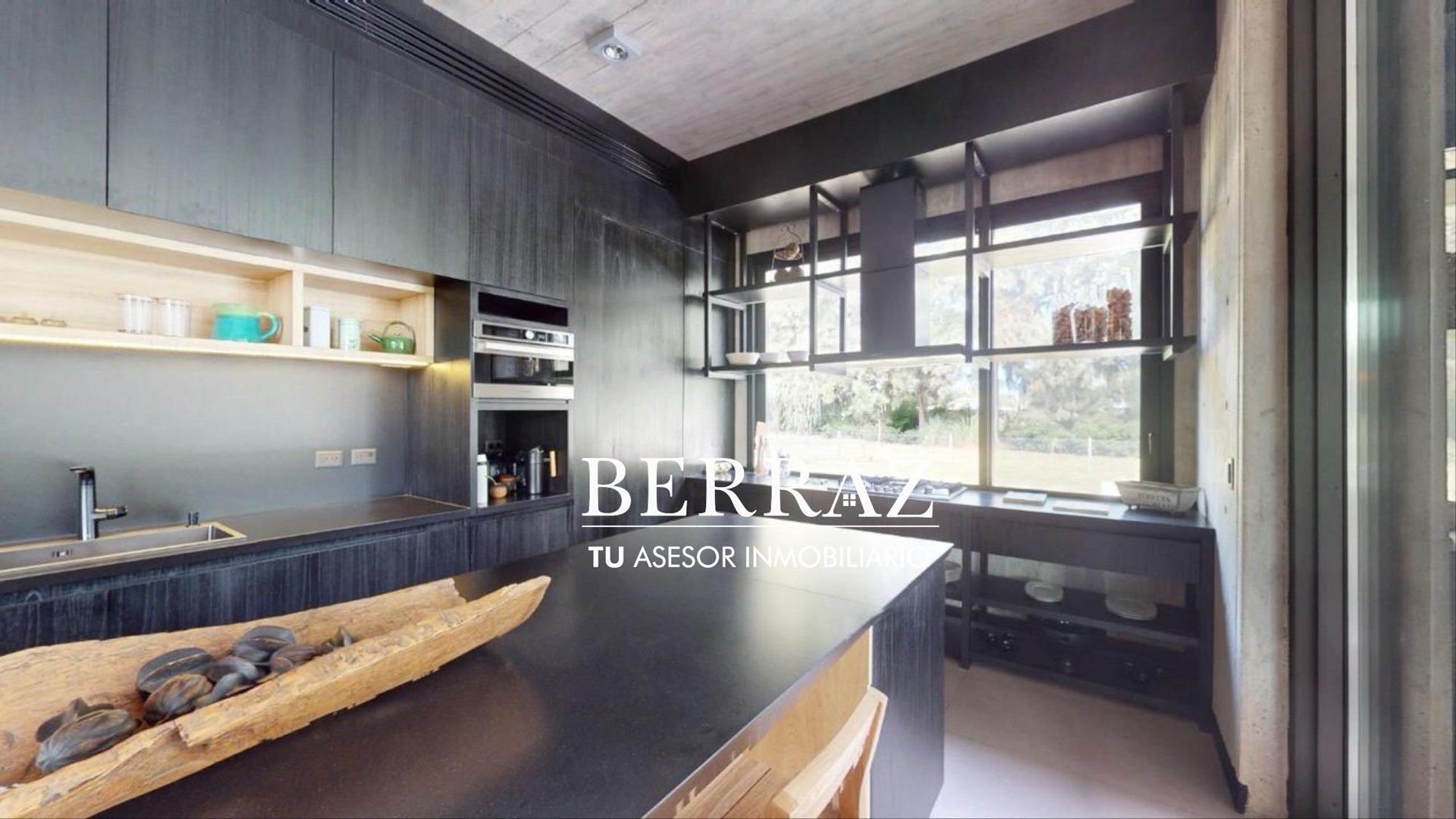 Casa Venta 3 Dormitorios La Calesa, Pilará Lote de 935 m2 Pilar