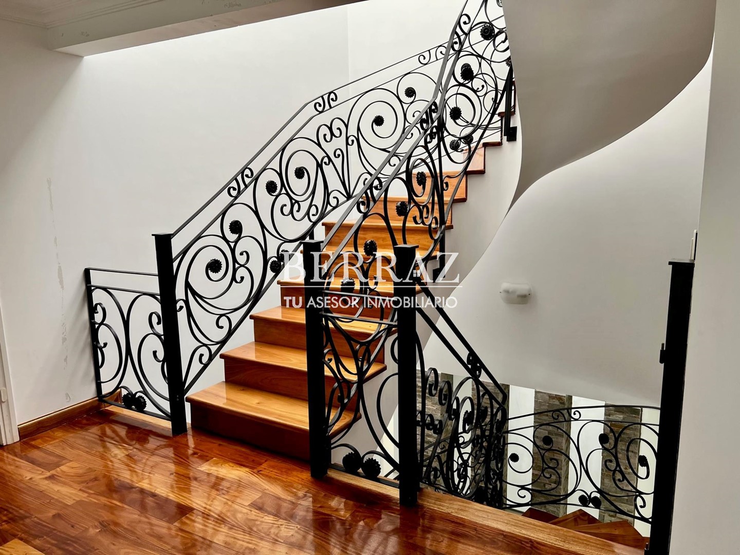 Casa Venta 8 ambientes en Ayres de Pilar lote de 1070 m2