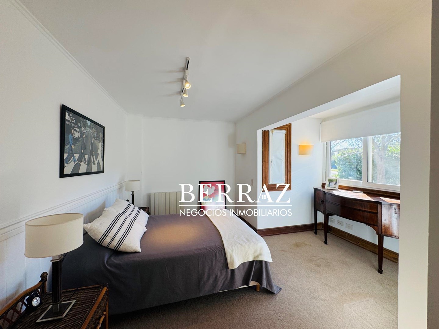 Casa Venta 6 Dormitorios Ayres de Pilar Lote de 1826 m2 Pilar