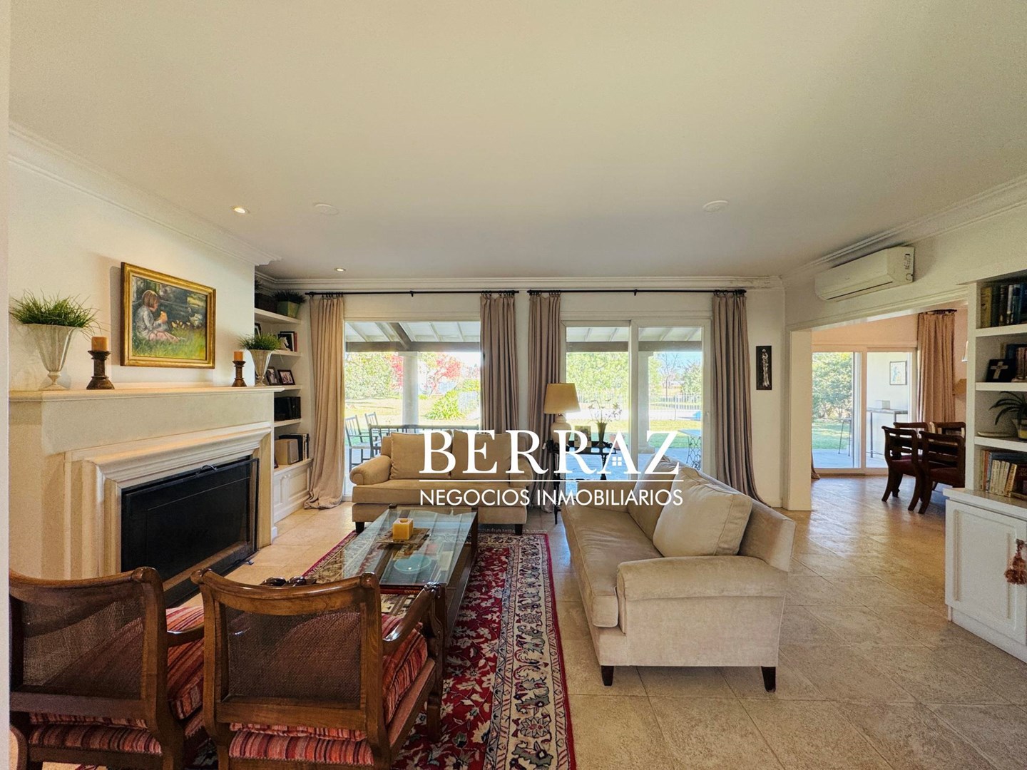 Casa Venta 6 Dormitorios Ayres de Pilar Lote de 1826 m2 Pilar