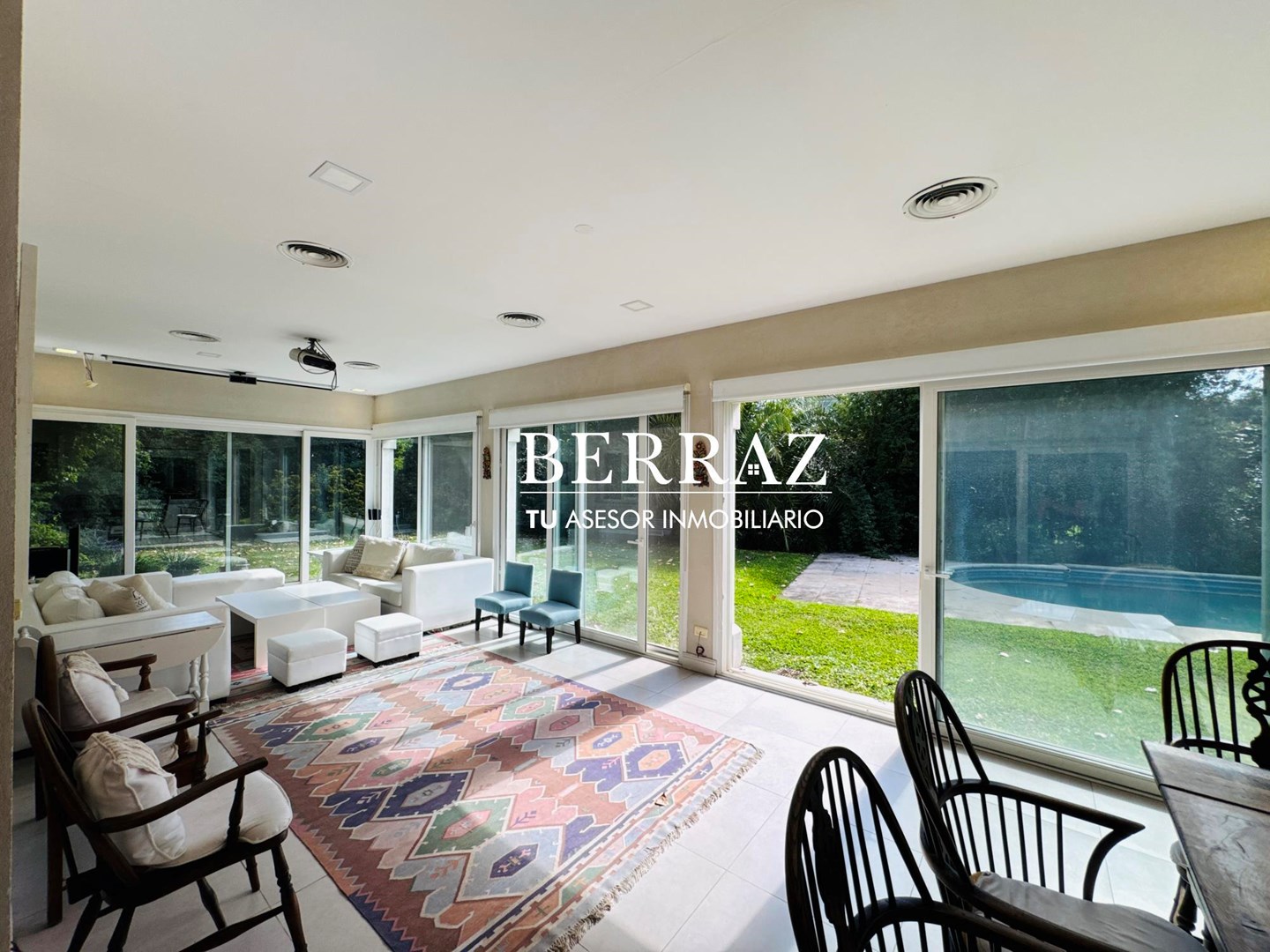 Casa Venta 7 Dormitorios Barrio La Lomada Lote de 1283 m2 Pilar