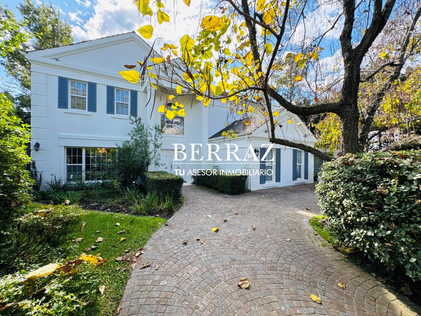 Casa Venta 7 Dormitorios Barrio La Lomada Lote de 1283 m2 Pilar