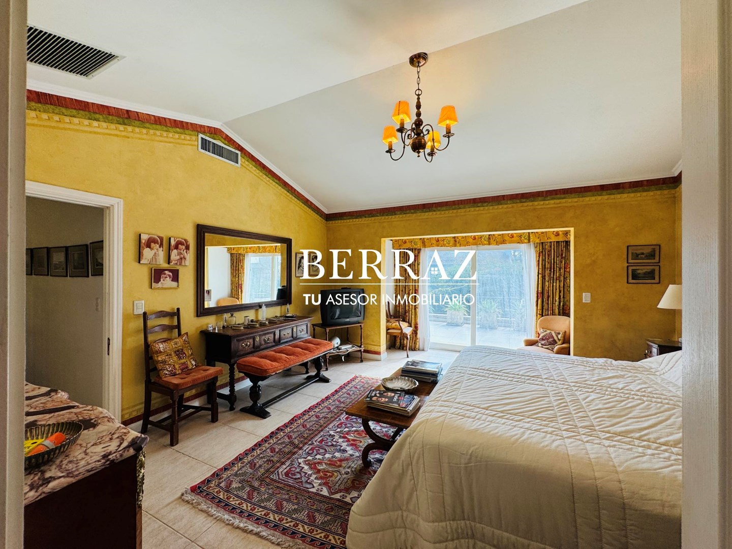 Casa Venta 7 Dormitorios Barrio La Lomada Lote de 1283 m2 Pilar