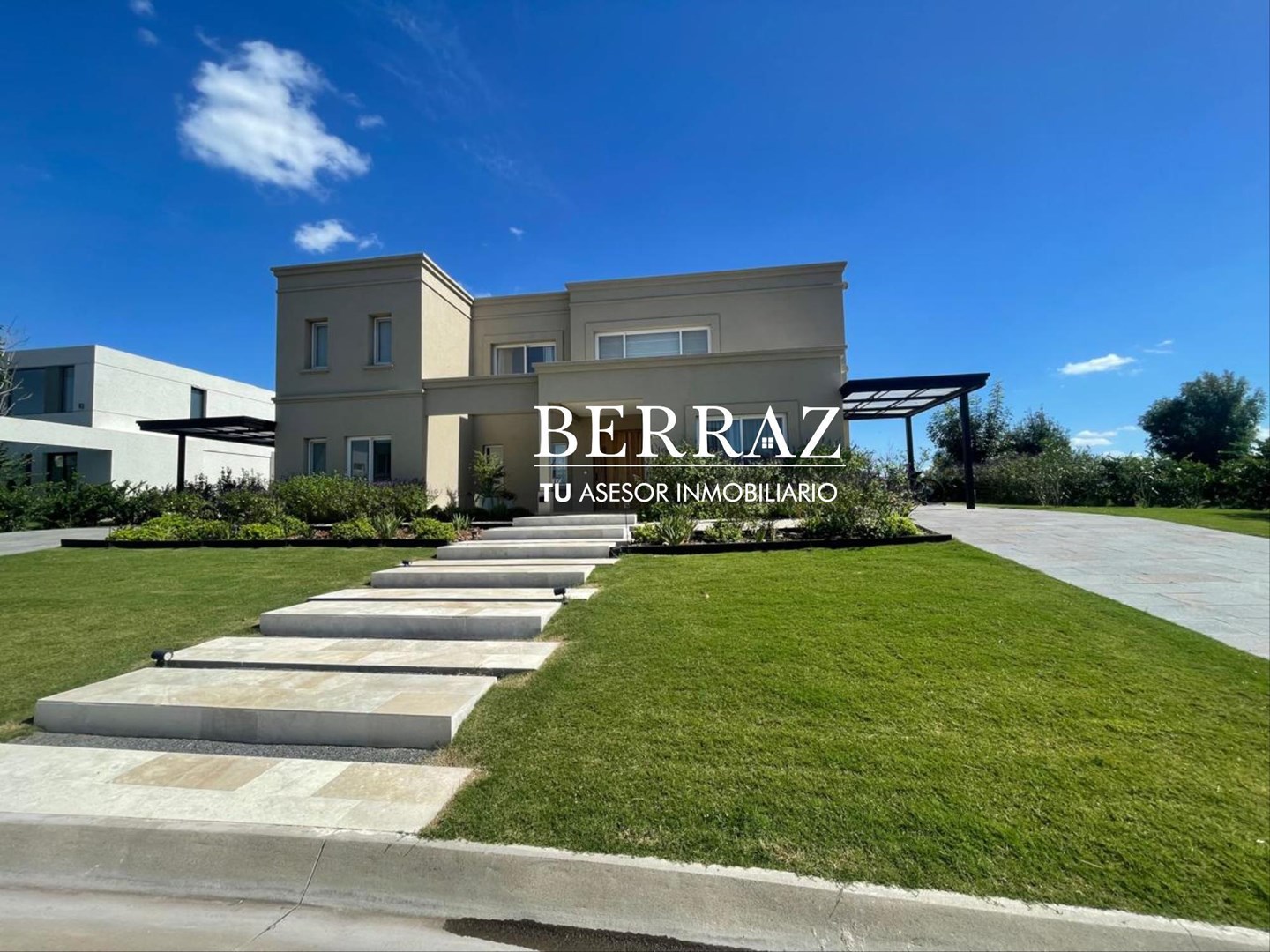 Casa Venta 5 Dormitorios Barrio La Calesa Lote de 1046 m2 Pilara Pilar