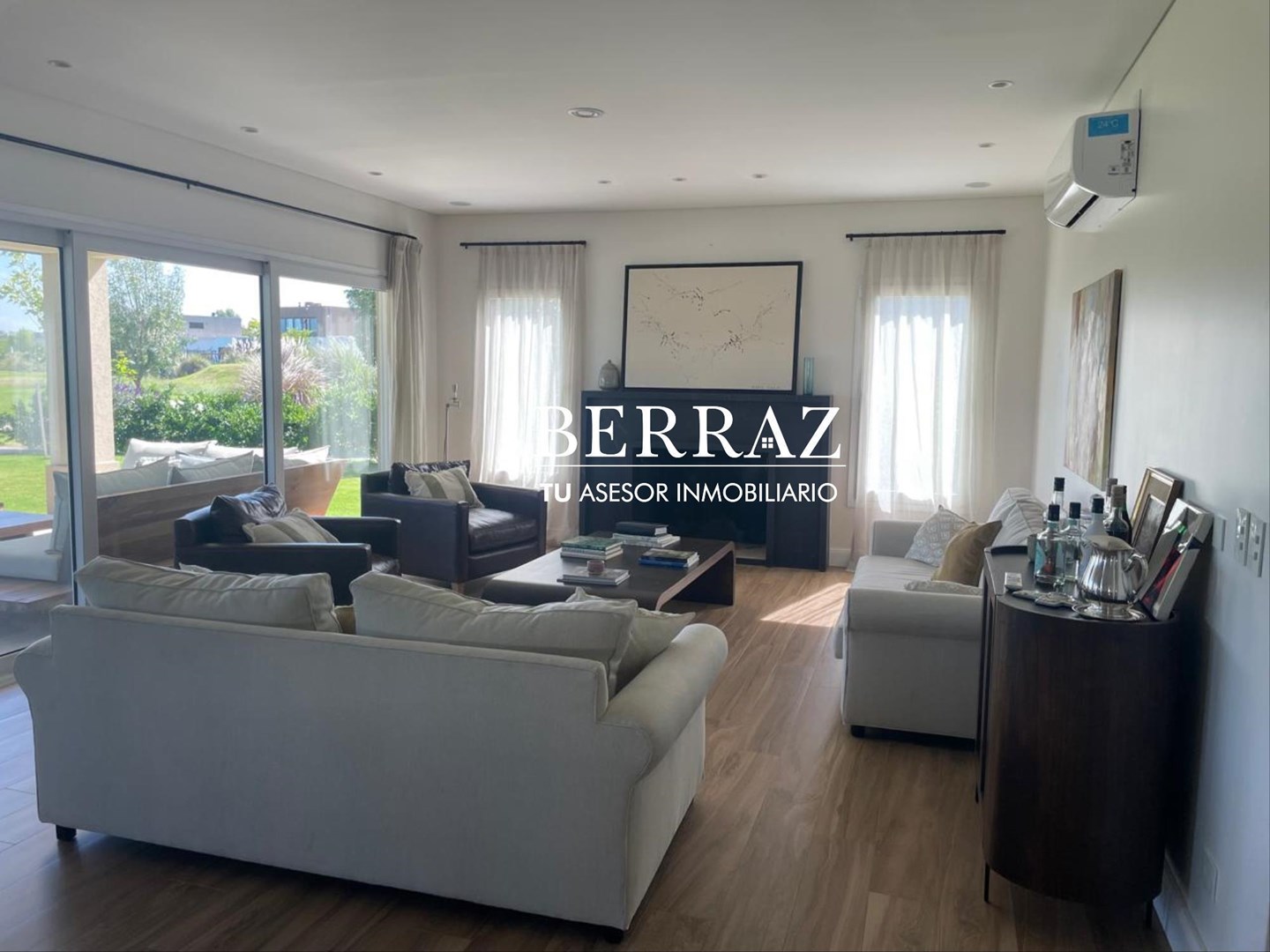 Casa Venta 5 Dormitorios Barrio La Calesa Lote de 1046 m2 Pilara Pilar