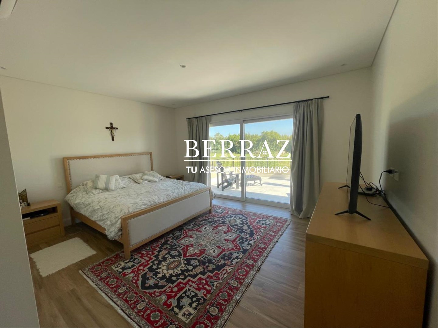 Casa Venta 5 Dormitorios Barrio La Calesa Lote de 1046 m2 Pilara Pilar