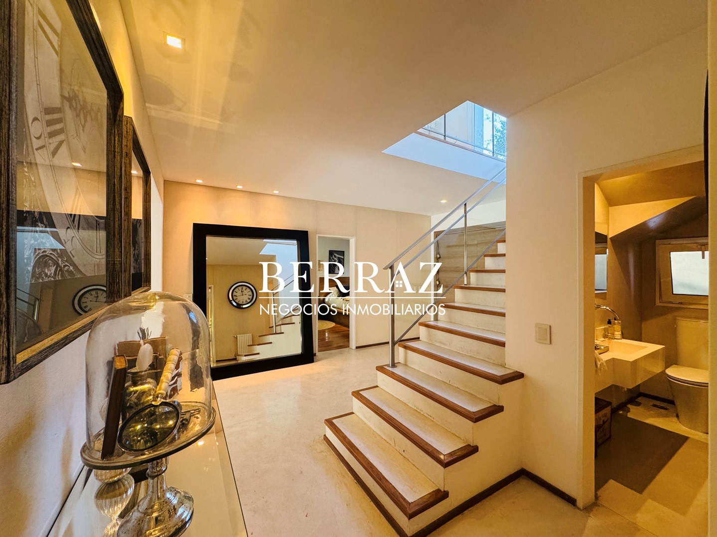  Casa Venta 5 Dormitorios Ayres del Pilar Lote de 1037 m2 Pilar