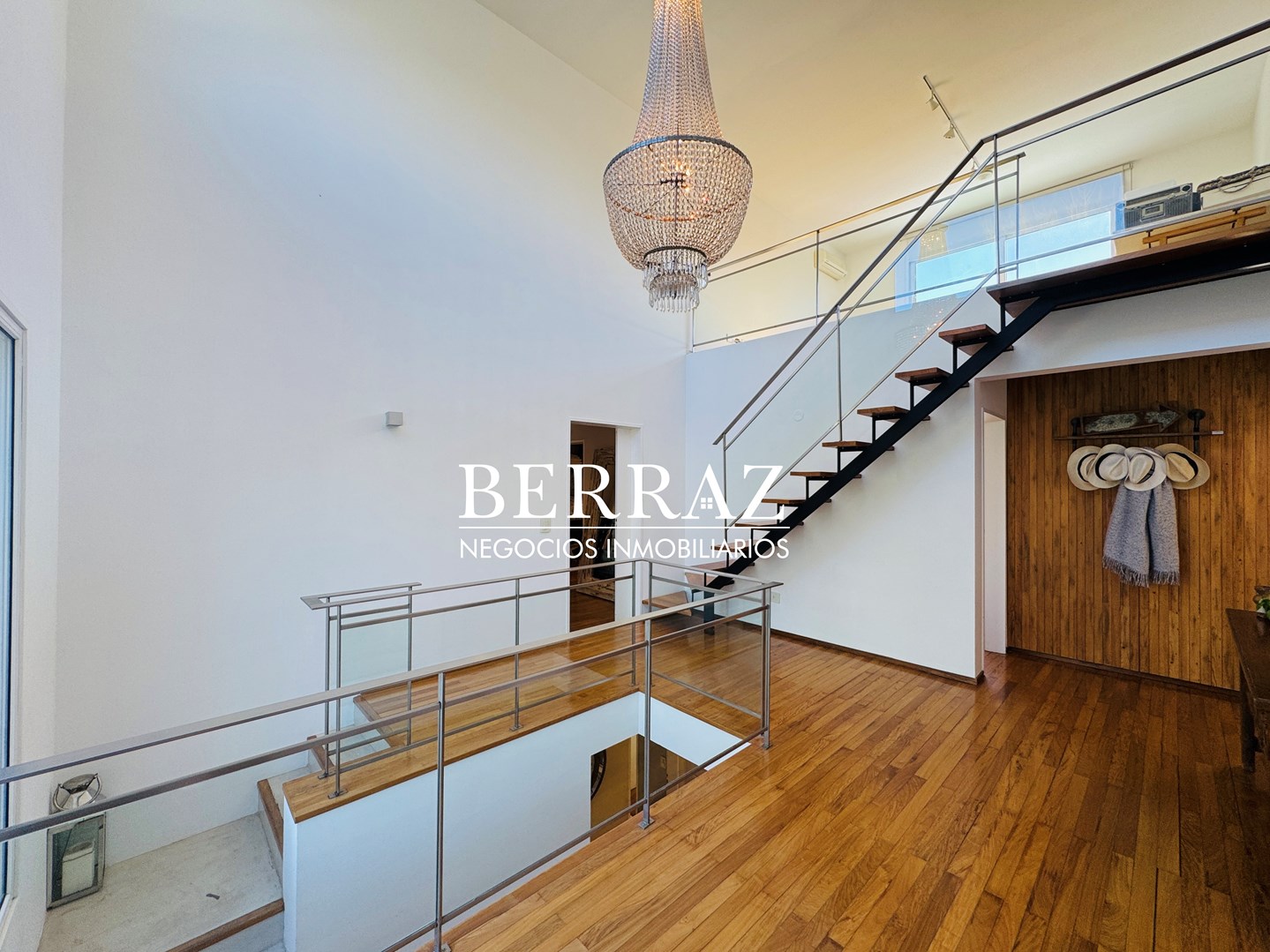  Casa Venta 5 Dormitorios Ayres del Pilar Lote de 1037 m2 Pilar