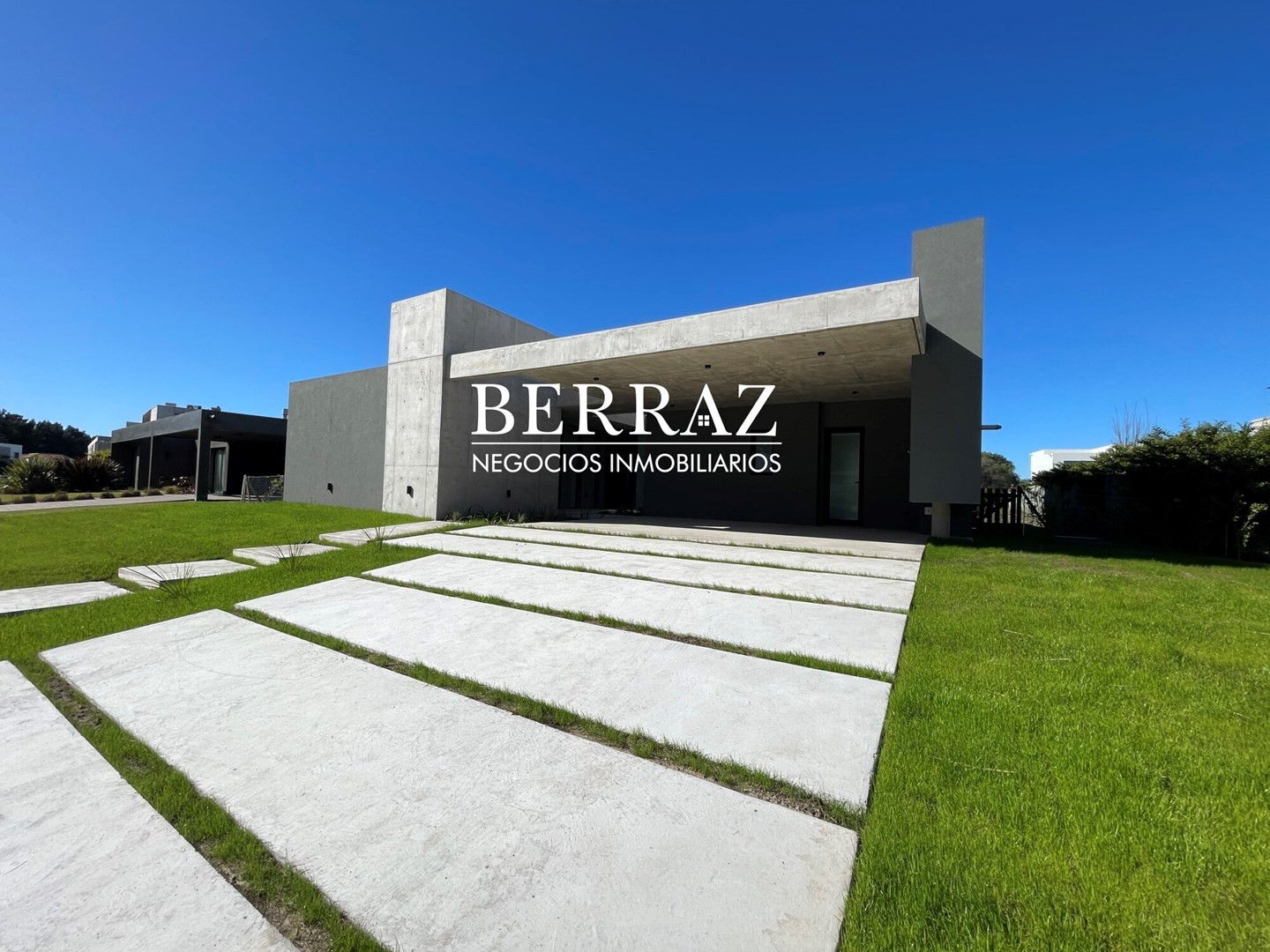 Casa Venta 3 Dormitorios Barrio La Calesa Lote de 955 m2 Pilará Pilar