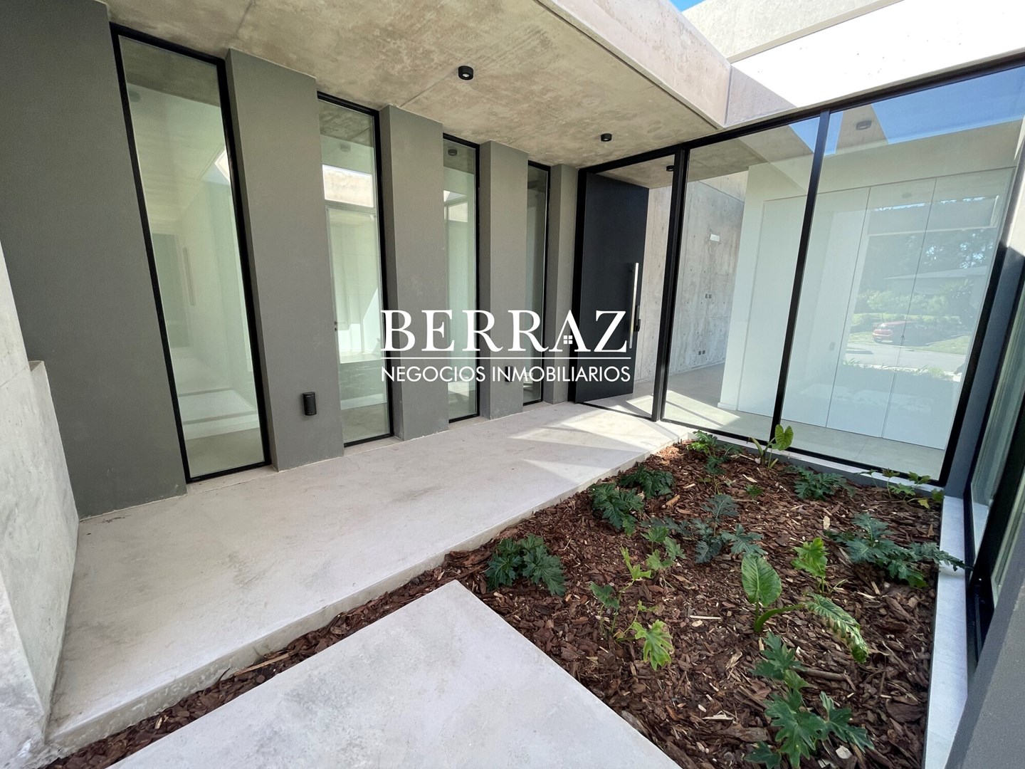 Casa Venta 3 Dormitorios Barrio La Calesa Lote de 955 m2 Pilará Pilar