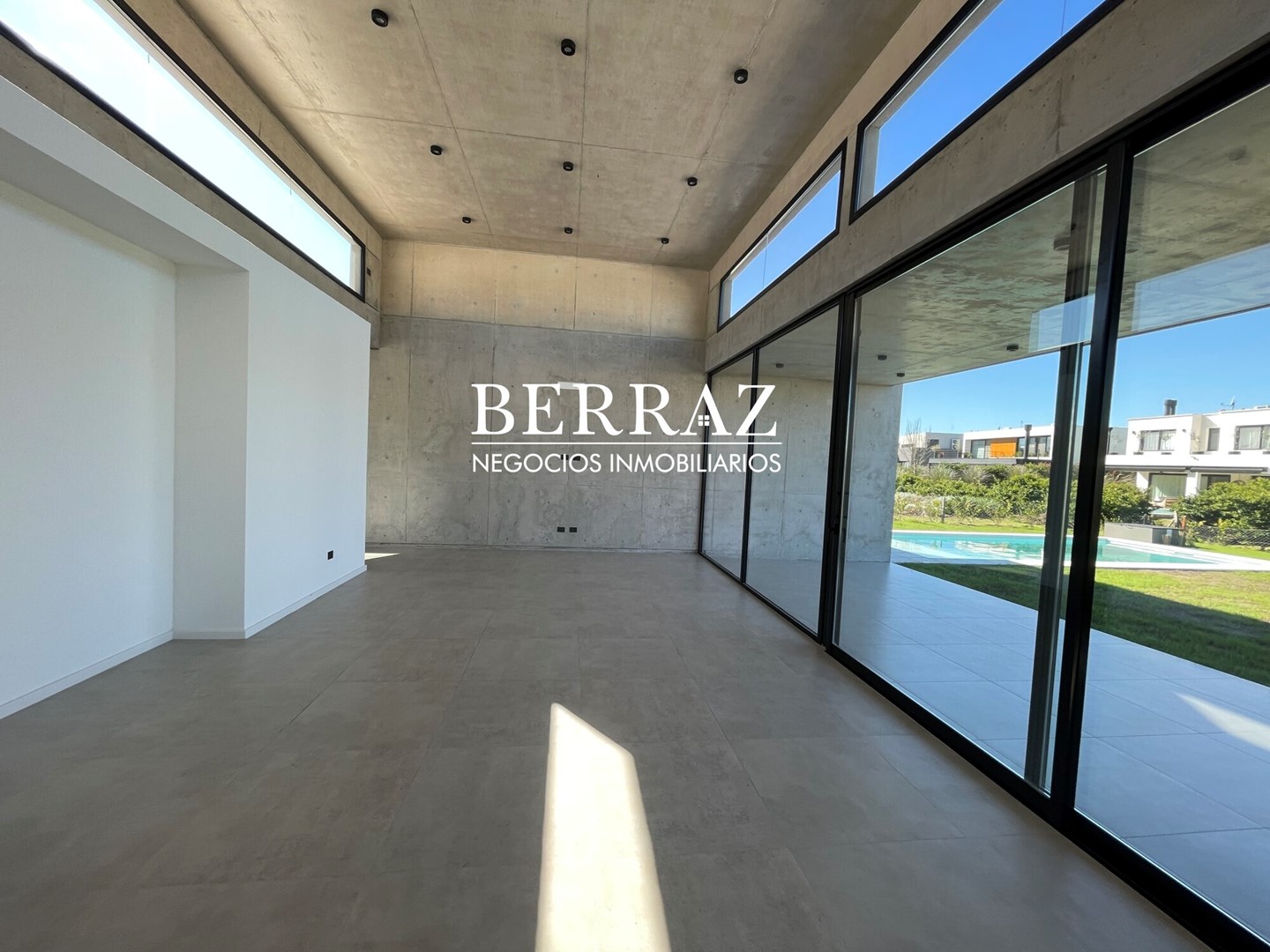 Casa Venta 3 Dormitorios Barrio La Calesa Lote de 955 m2 Pilará Pilar