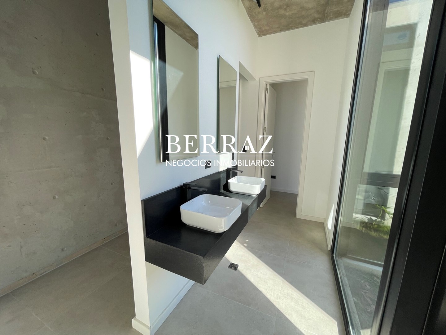 Casa Venta 3 Dormitorios Barrio La Calesa Lote de 955 m2 Pilará Pilar