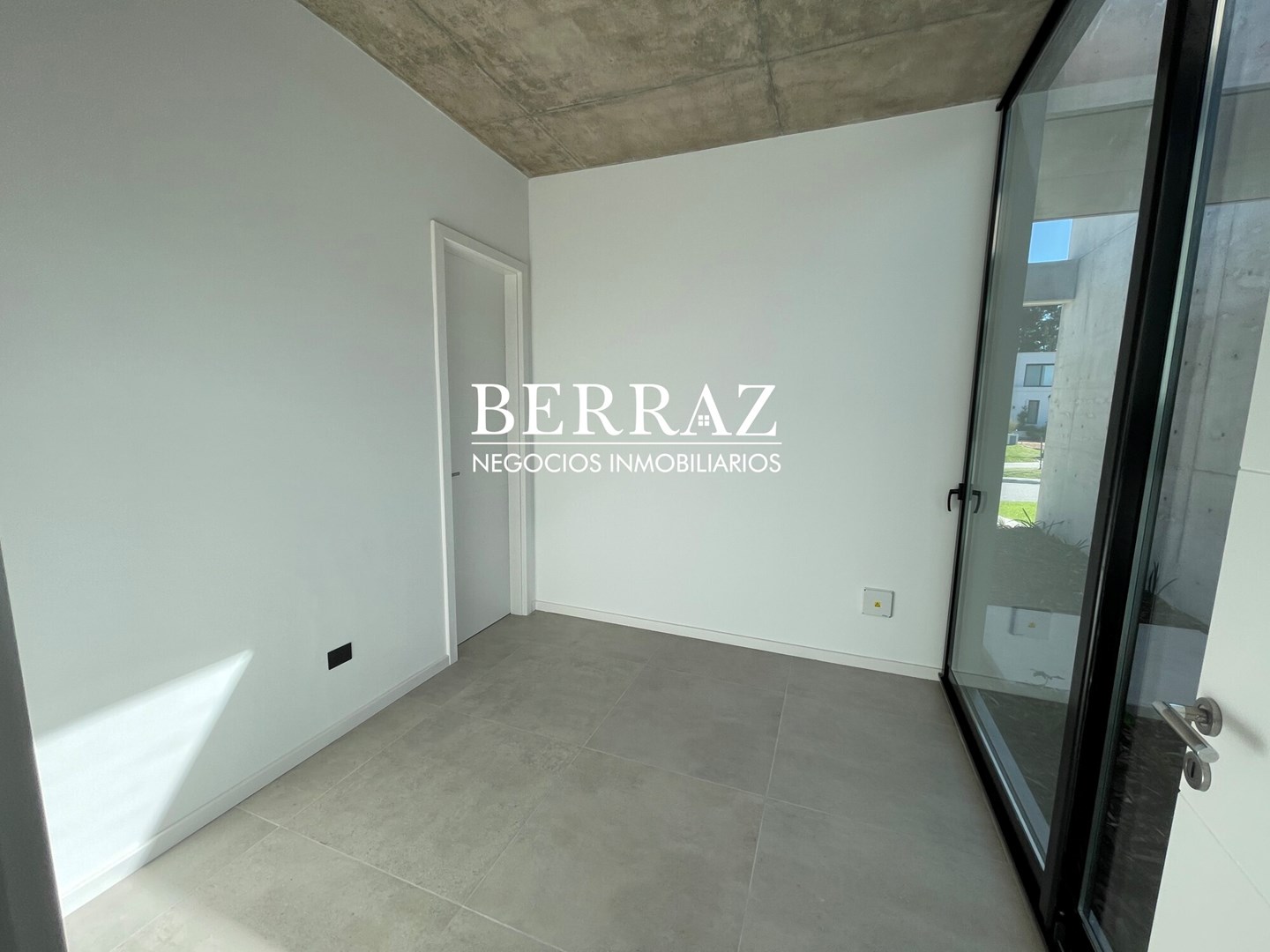 Casa Venta 3 Dormitorios Barrio La Calesa Lote de 955 m2 Pilará Pilar